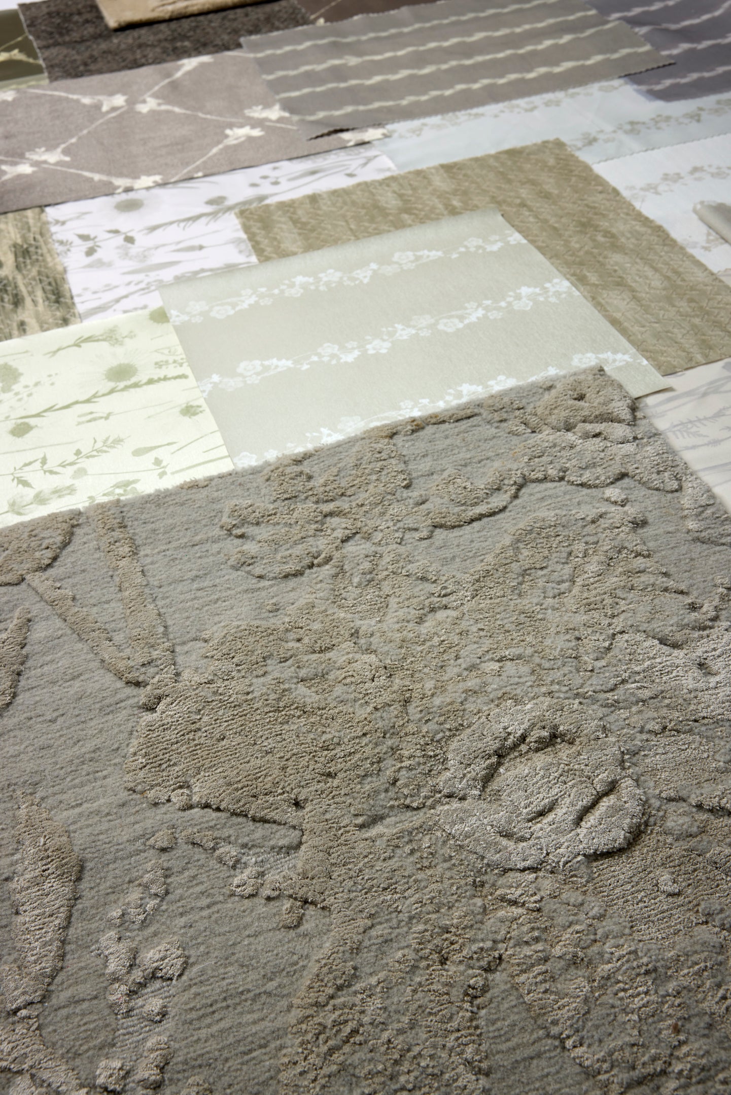Noirette Khaki Rug